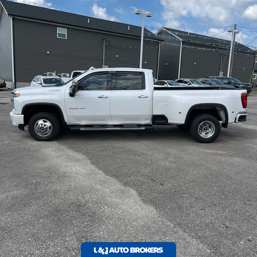 2022 Chevrolet Silverado 3500HD High Country