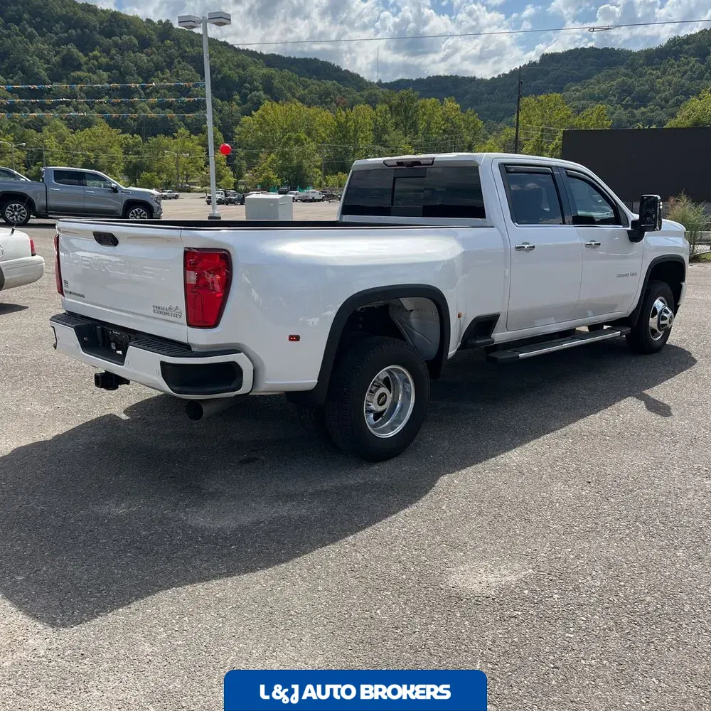 2022 Chevrolet Silverado 3500HD High Country