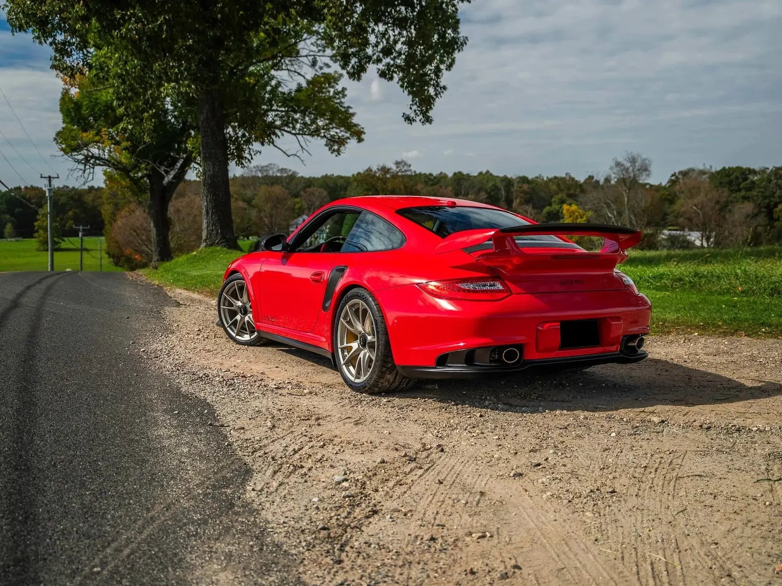 4k-Mile 2011 Porsche 911 GT2 RS