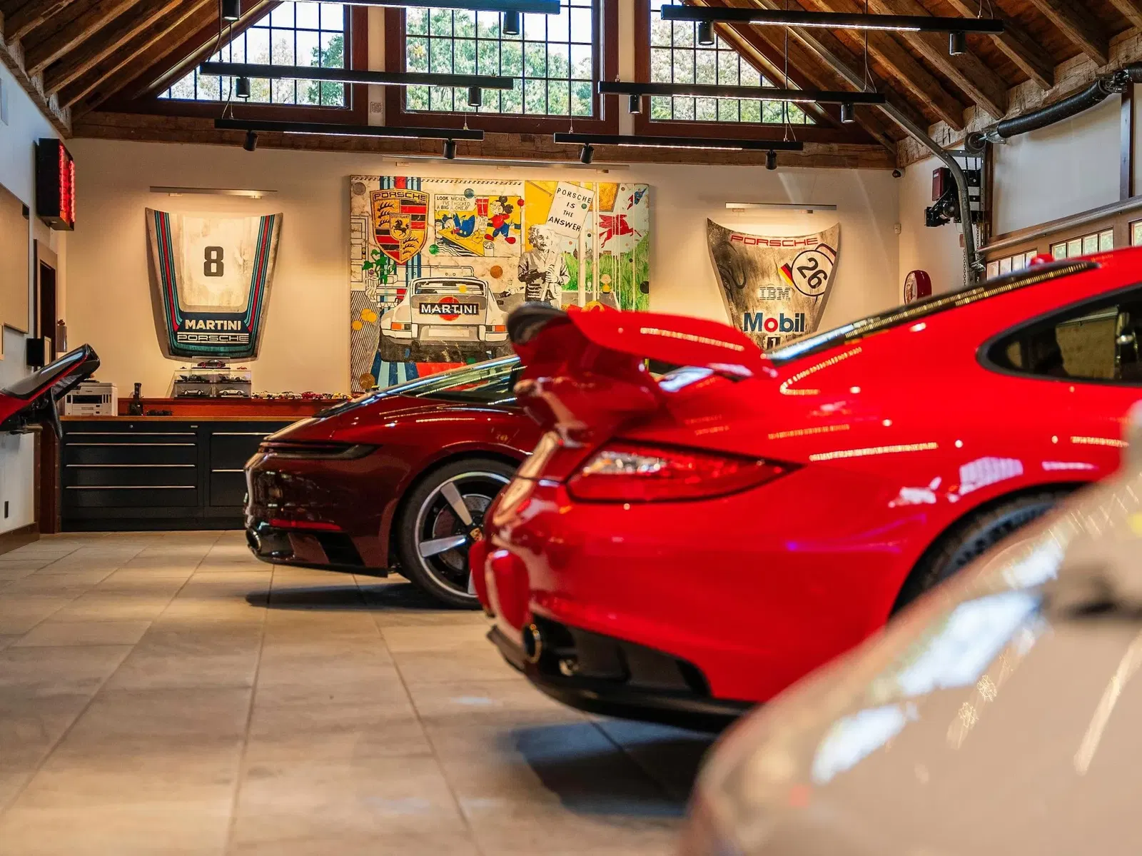 4k-Mile 2011 Porsche 911 GT2 RS