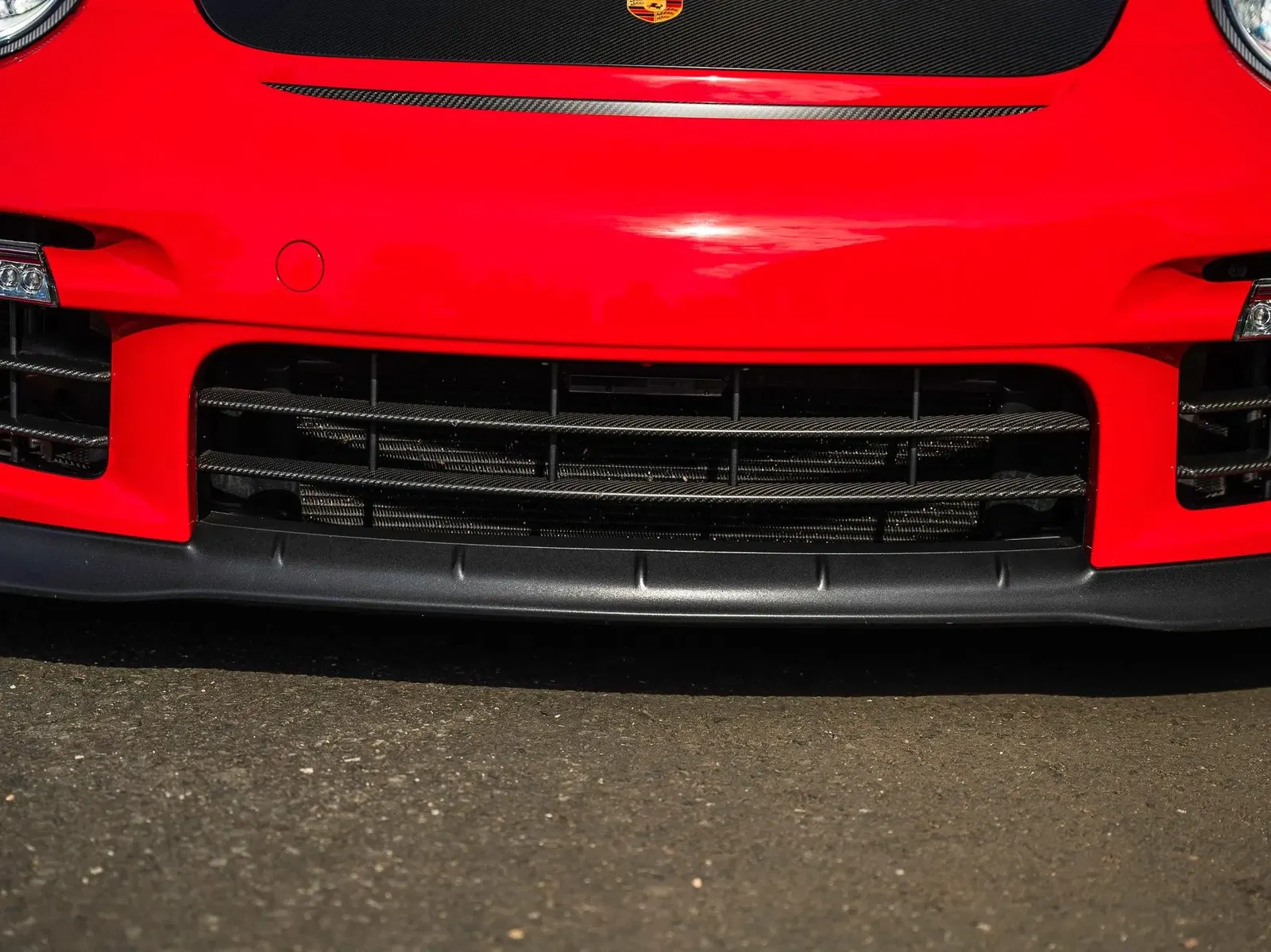 4k-Mile 2011 Porsche 911 GT2 RS