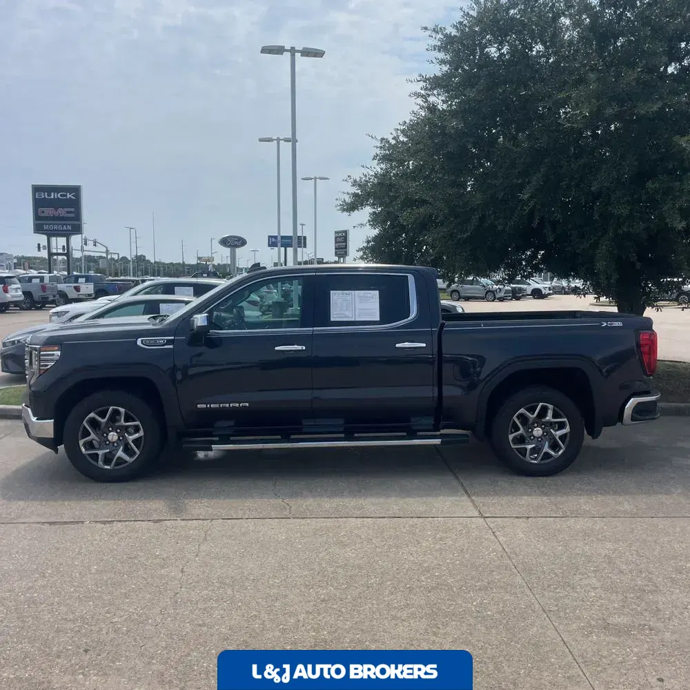2022 GMC Sierra 1500 SLT