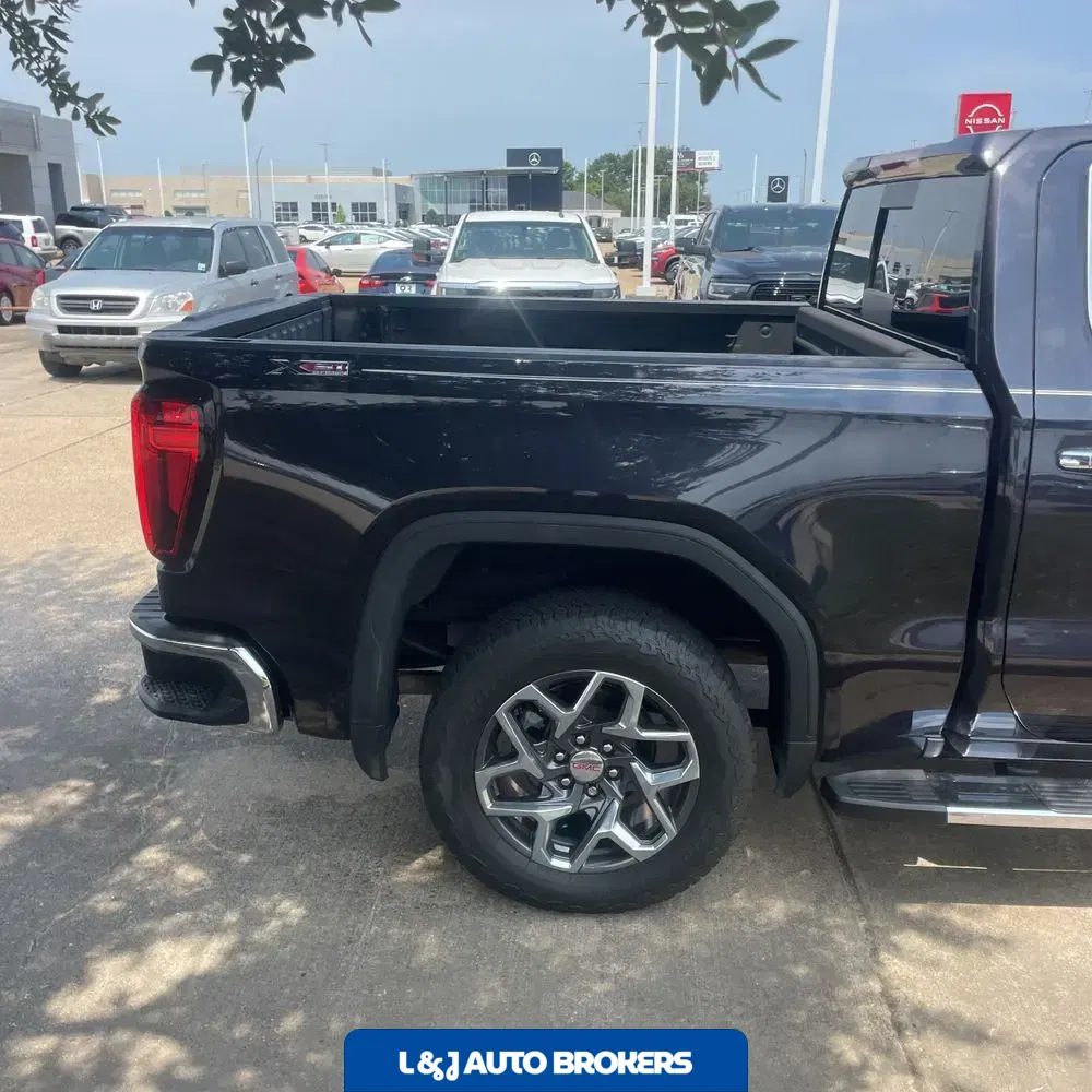 2022 GMC Sierra 1500 SLT