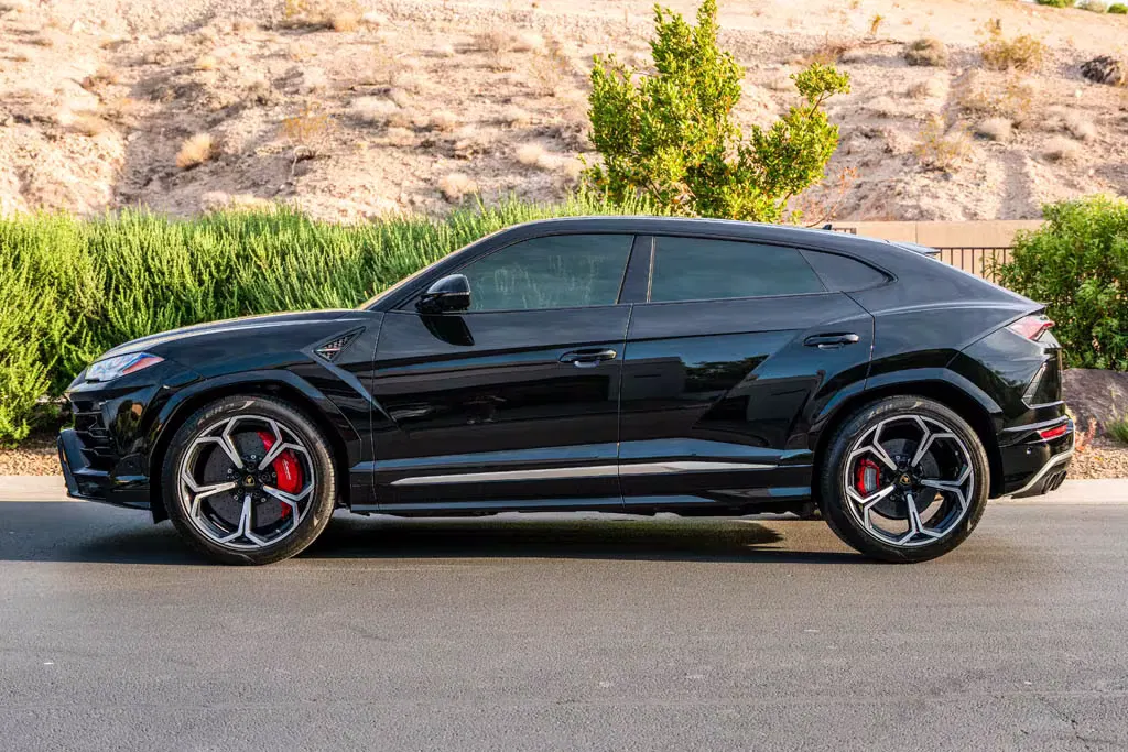 2020 Lamborghini Urus