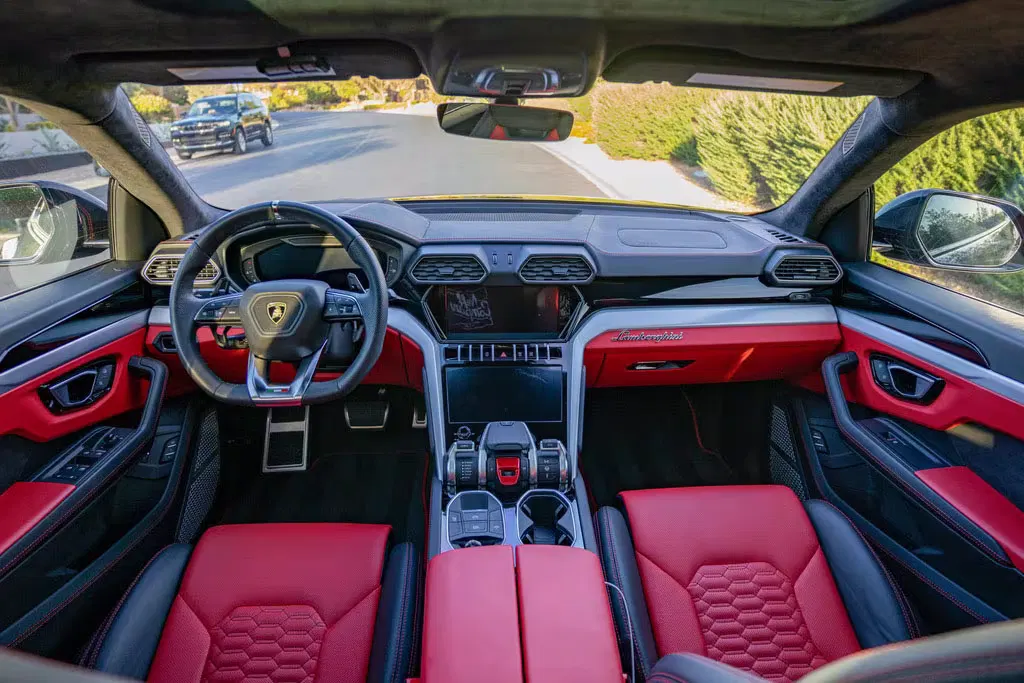 2020 Lamborghini Urus