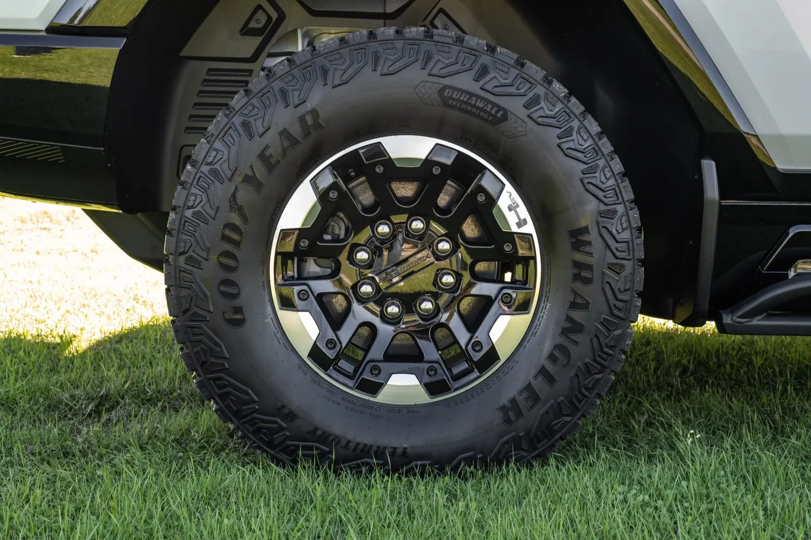 2022 GMC Hummer EV Pickup Edition 1