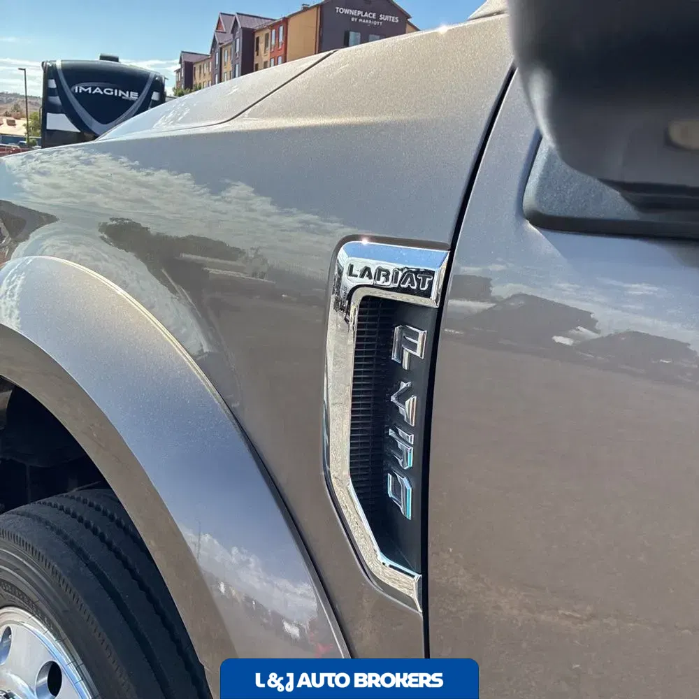2022 Ford F-450 Super Duty Lariat