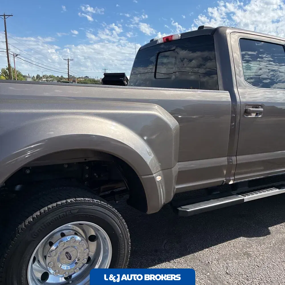 2022 Ford F-450 Super Duty Lariat