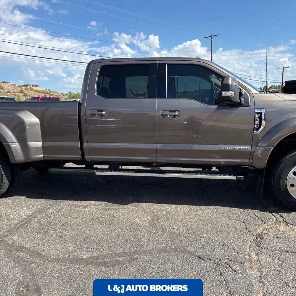2022 Ford F-450 Super Duty Lariat