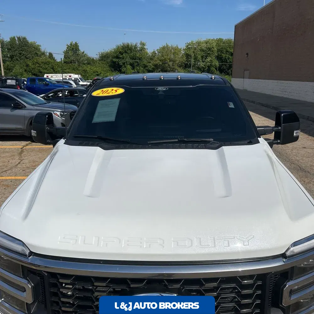 2025 Ford F-450 Super Duty Platinum