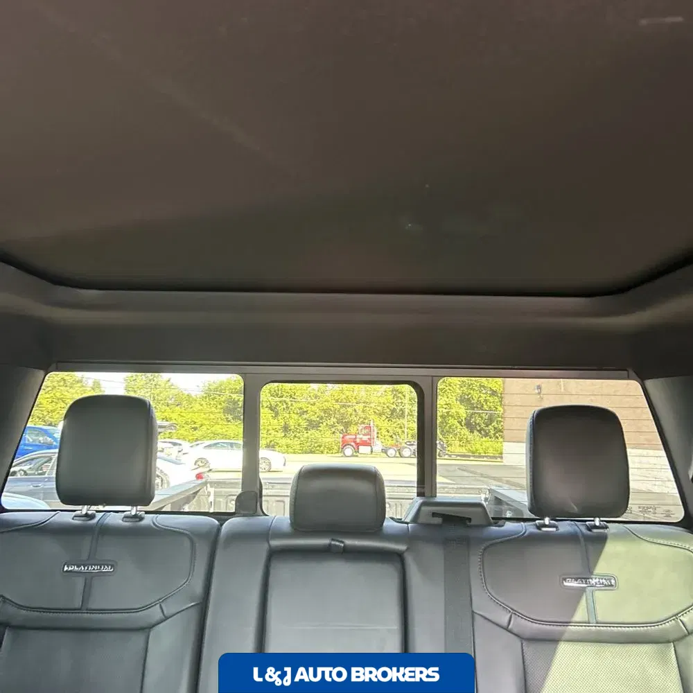 2025 Ford F-450 Super Duty Platinum