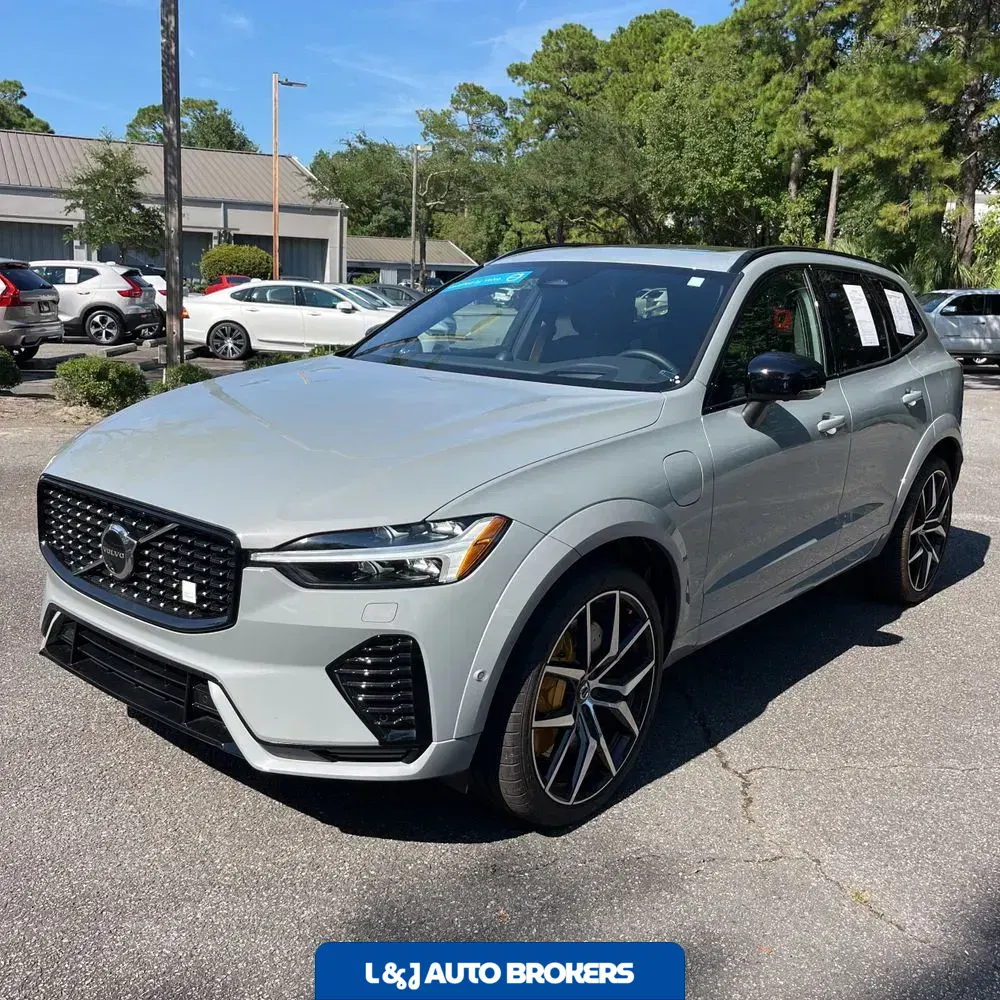 2025 Volvo XC60 T8 - Polestar PHEV