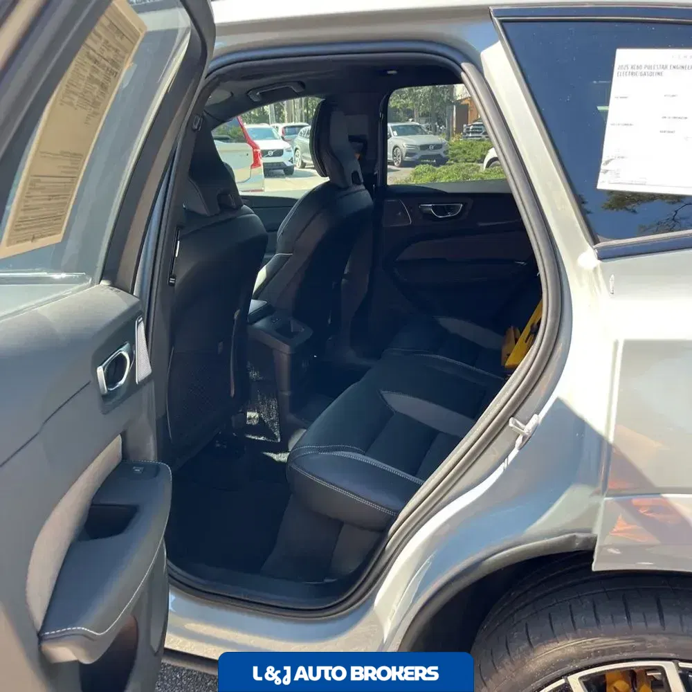 2025 Volvo XC60 T8 - Polestar PHEV