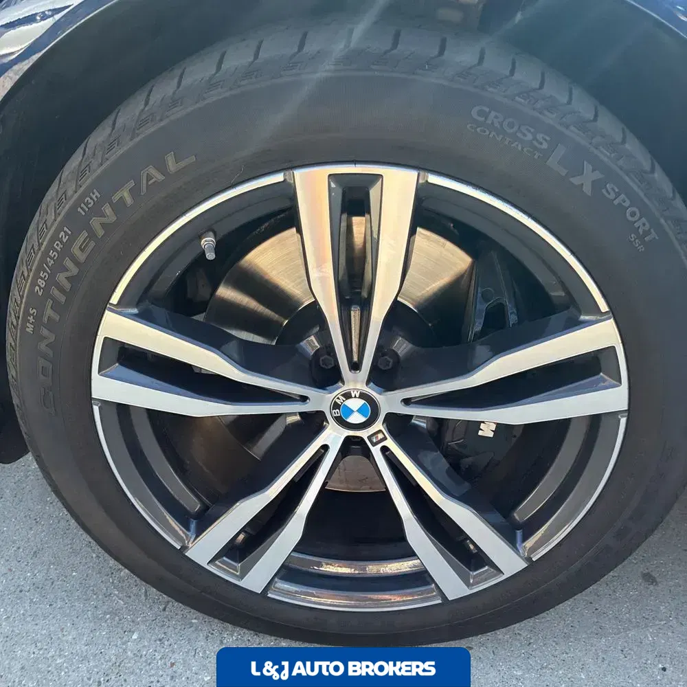 2023 BMW X7 M60i