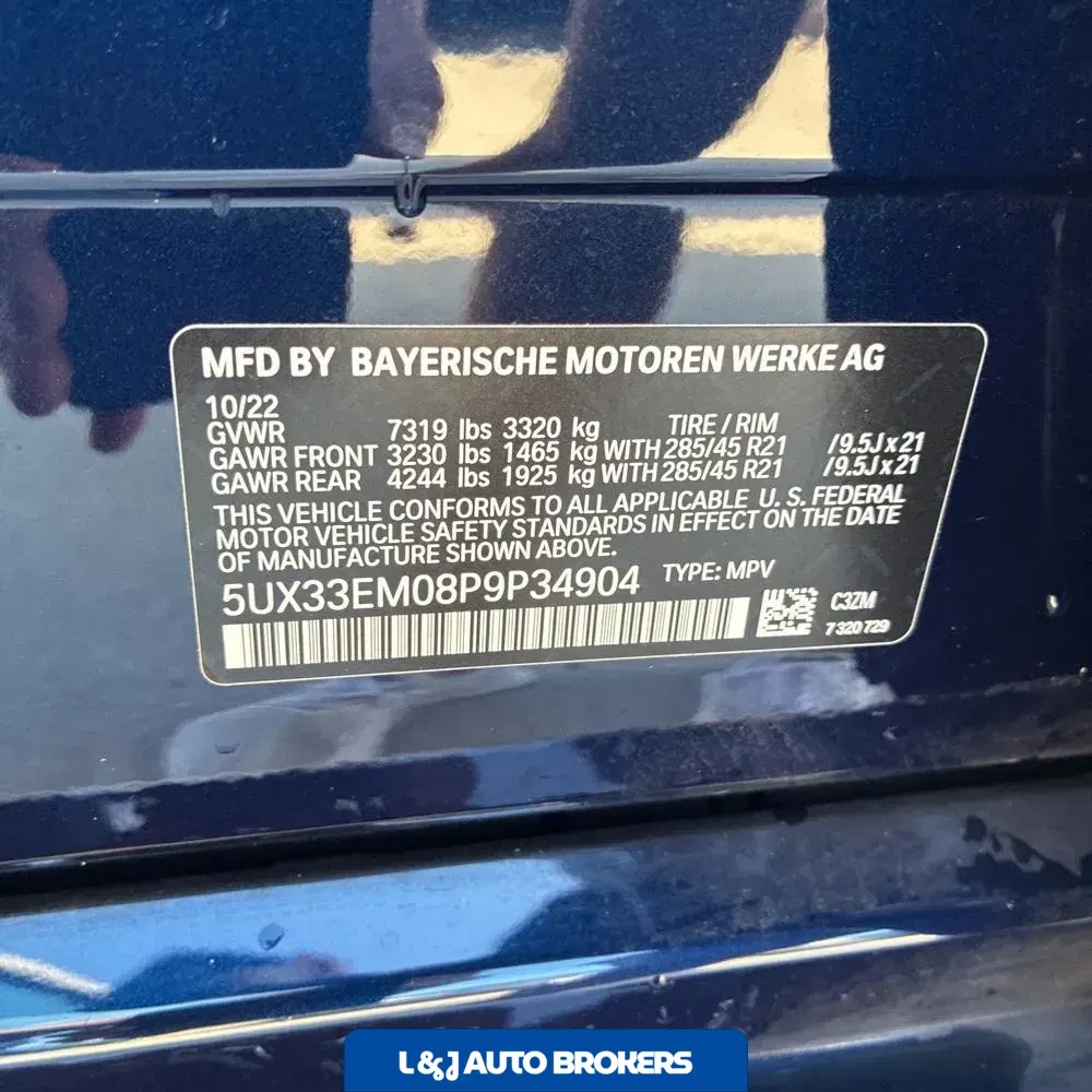 2023 BMW X7 M60i