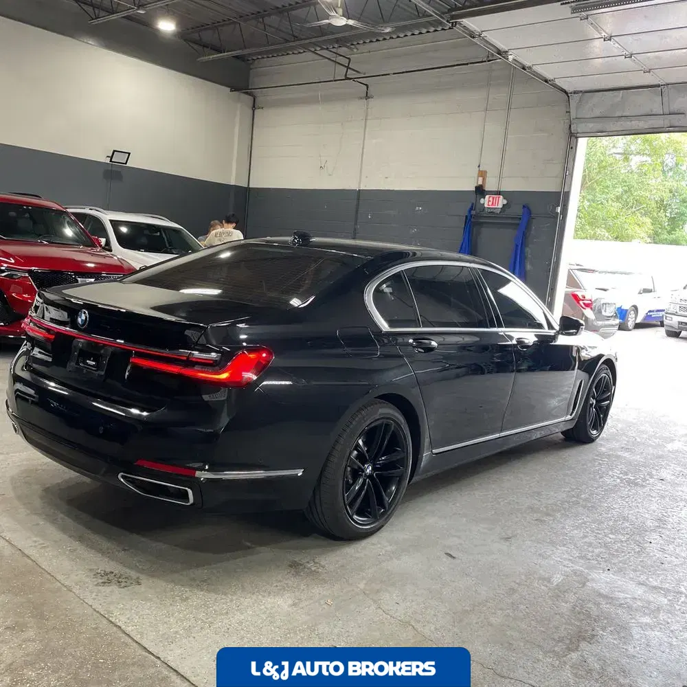 2022 BMW 7-Series 750xi