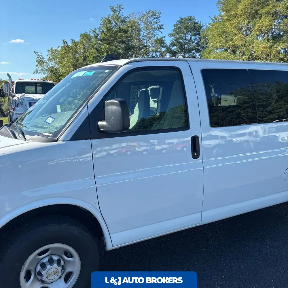 2024 Chevrolet Express LS 3500