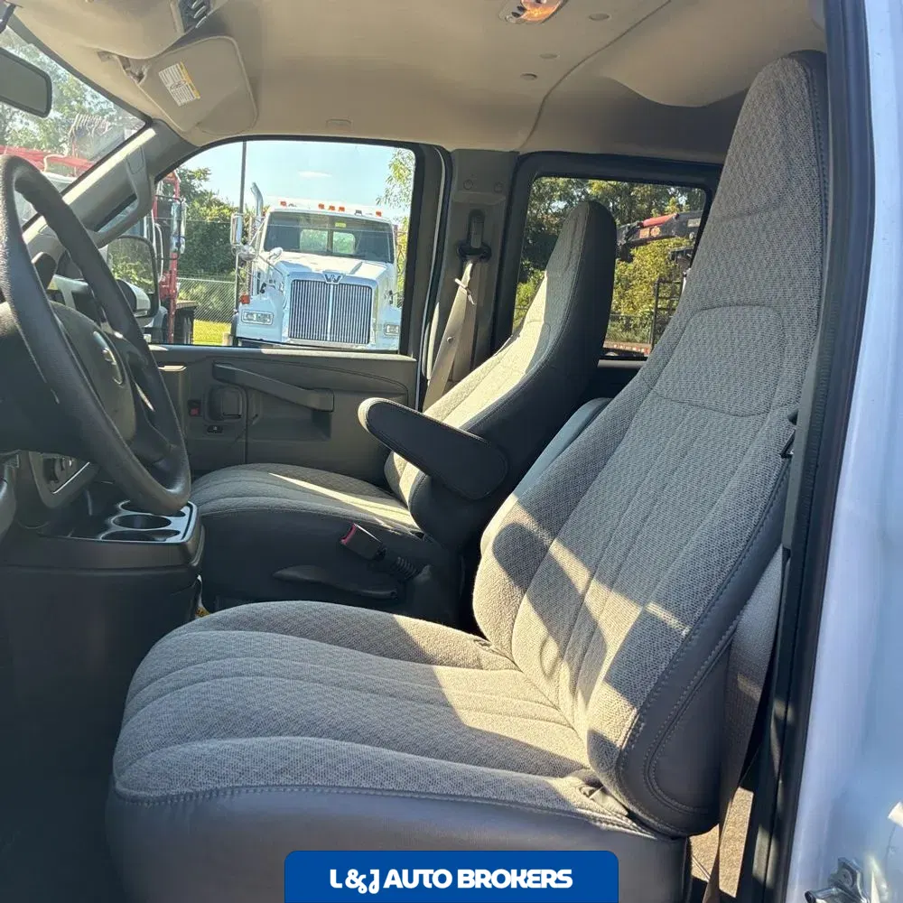 2024 Chevrolet Express LS 3500