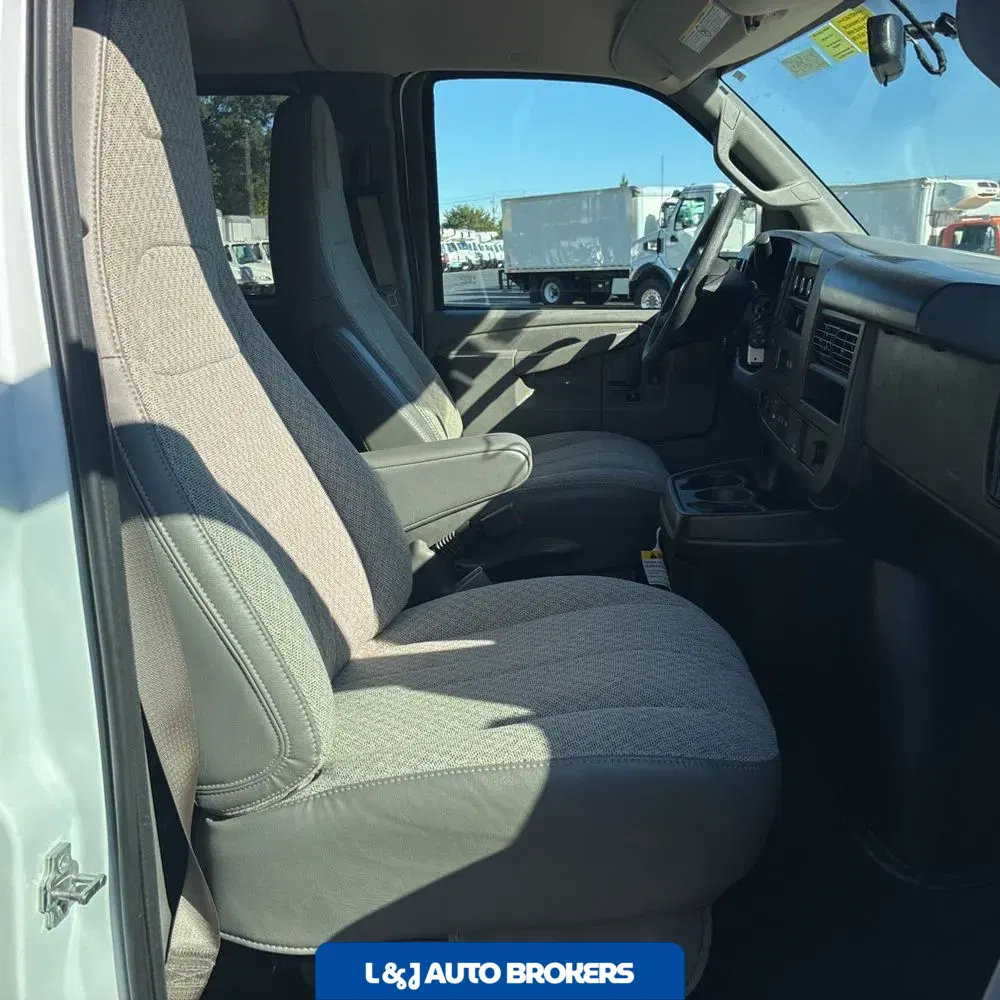2024 Chevrolet Express LS 3500