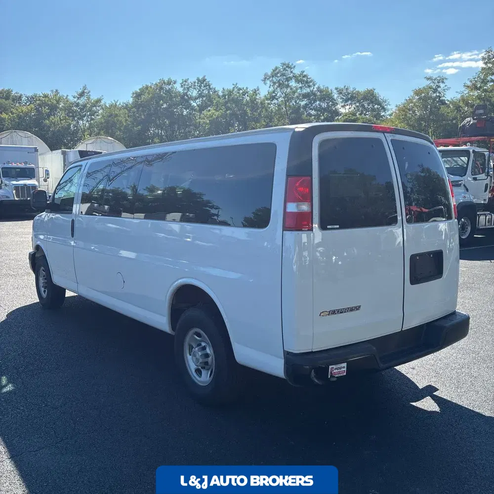 2024 Chevrolet Express LS 3500