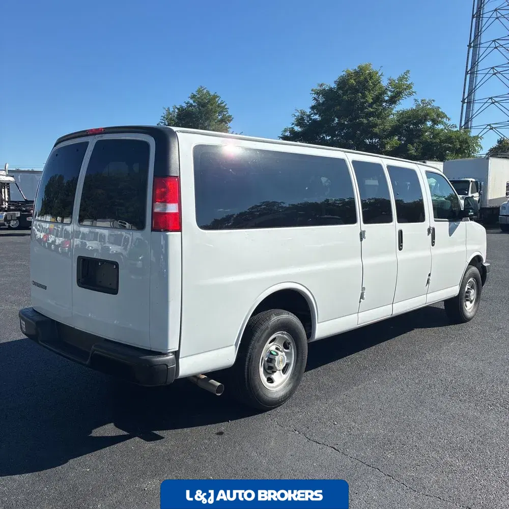 2024 Chevrolet Express LS 3500