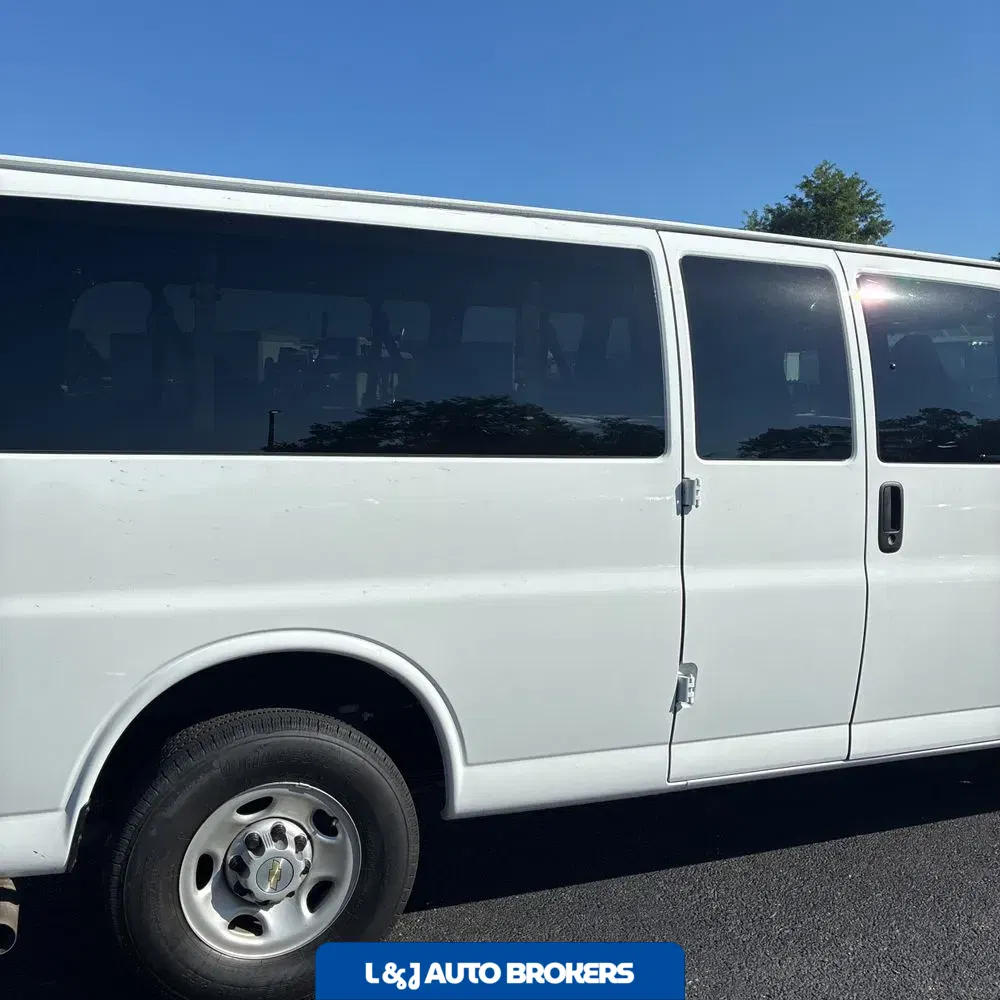 2024 Chevrolet Express LS 3500
