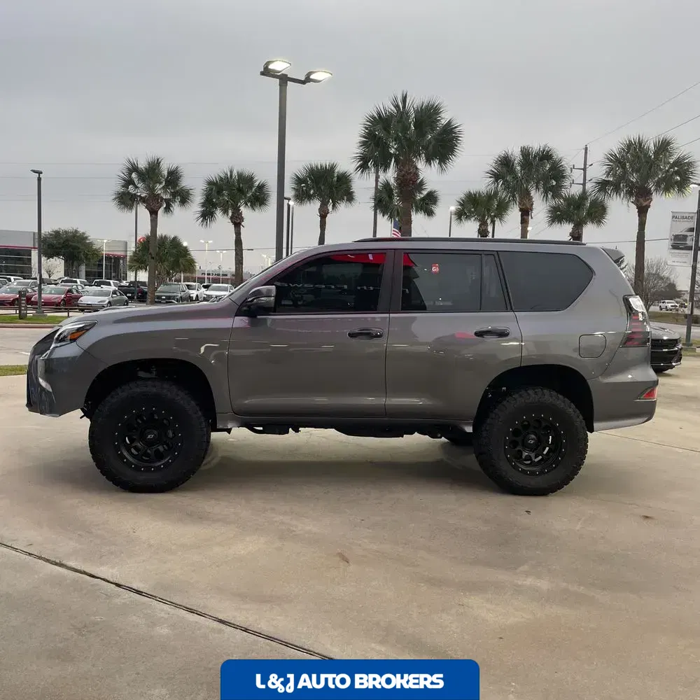 2023 Lexus GX 460 Base