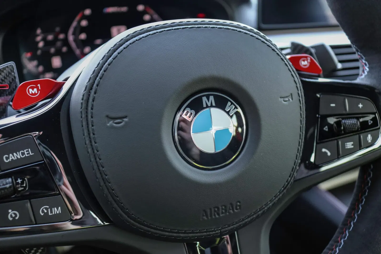 2022 BMW M5 CS