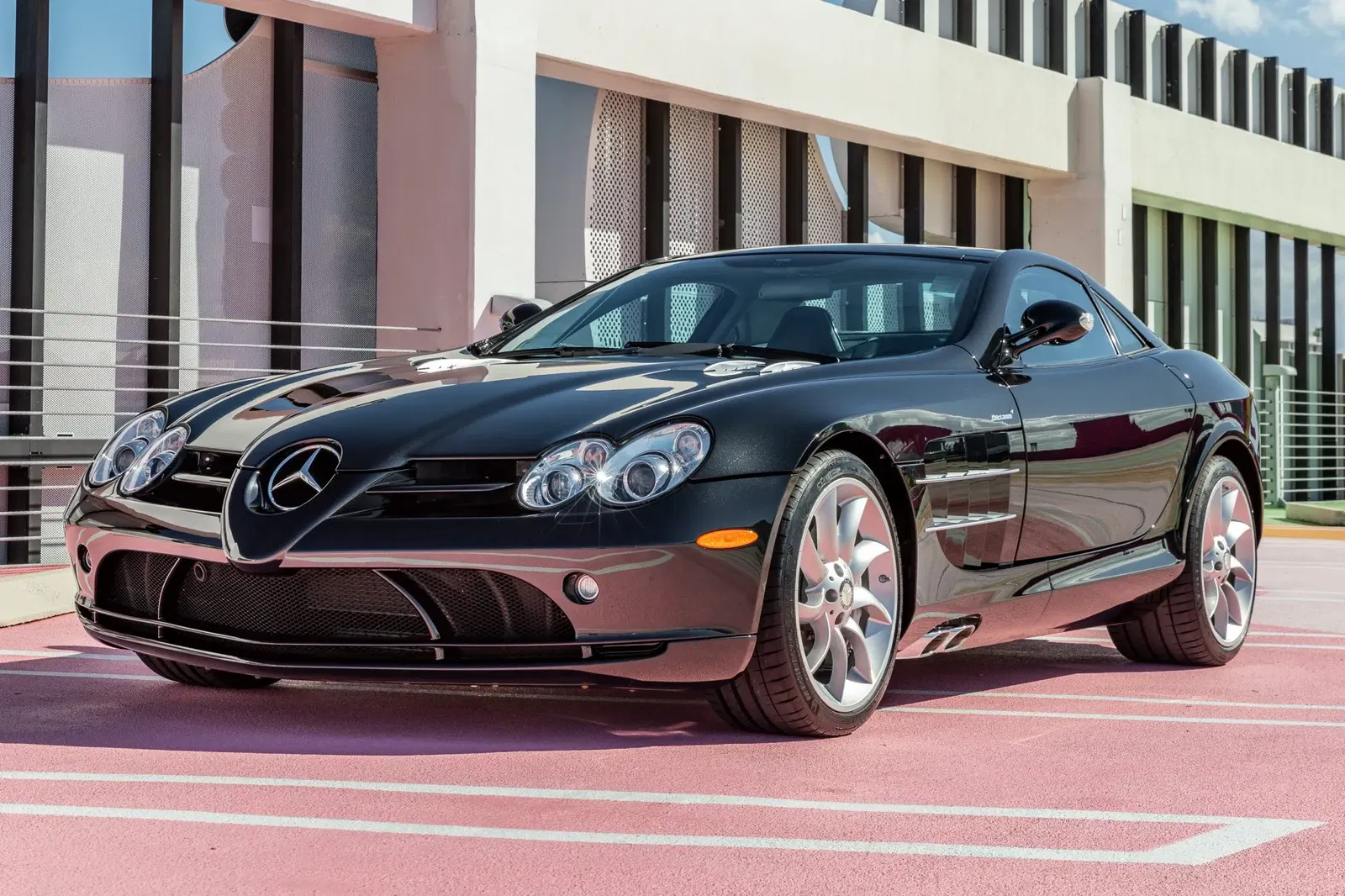 2,700-Mile 2006 Mercedes-Benz SLR McLaren