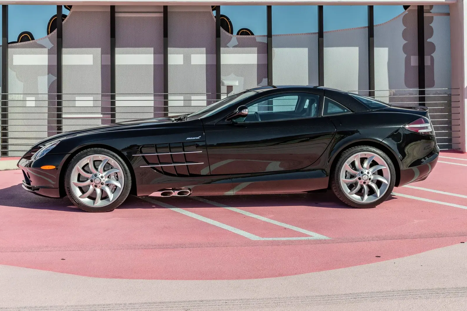 2,700-Mile 2006 Mercedes-Benz SLR McLaren