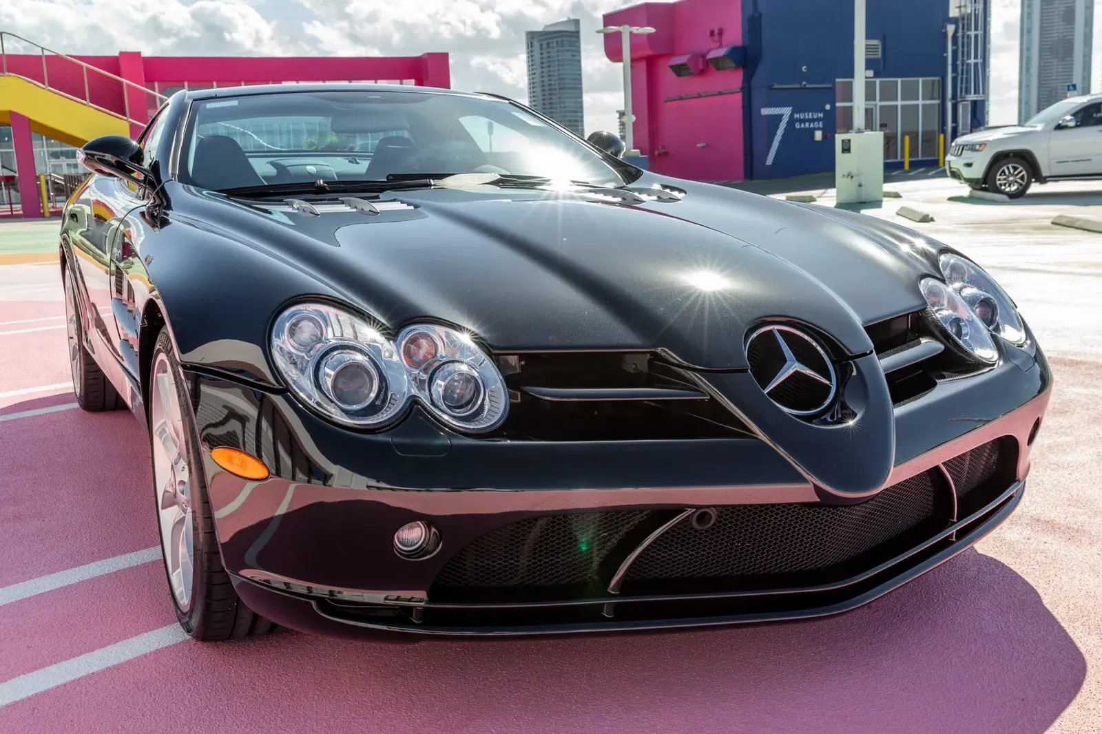 2,700-Mile 2006 Mercedes-Benz SLR McLaren