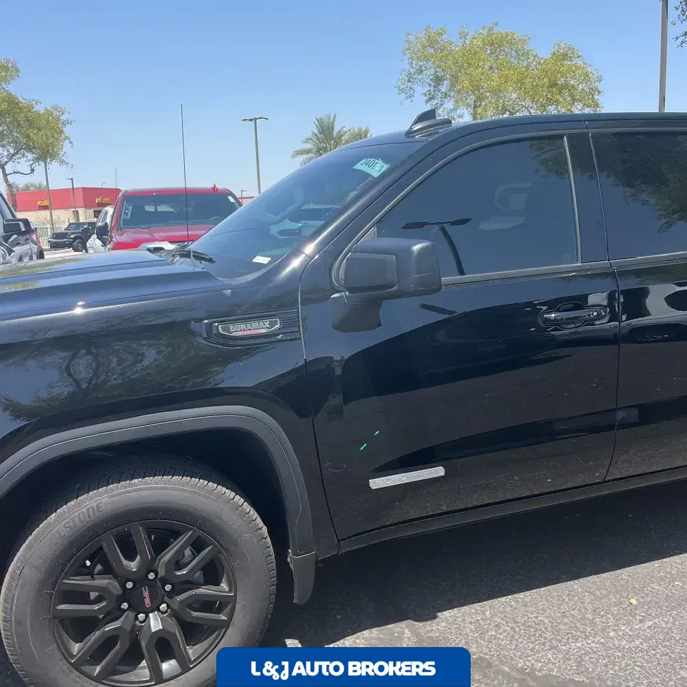 2025 GMC Sierra 1500 Elevation