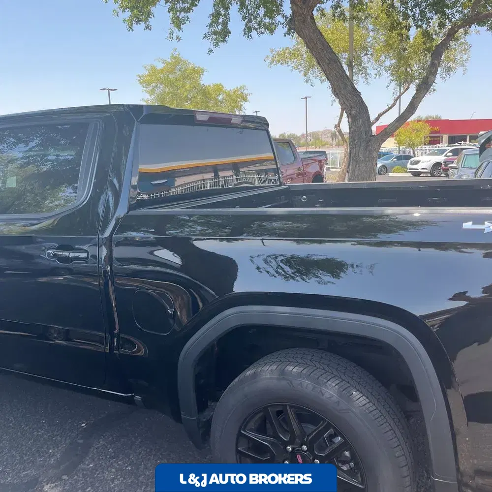 2025 GMC Sierra 1500 Elevation