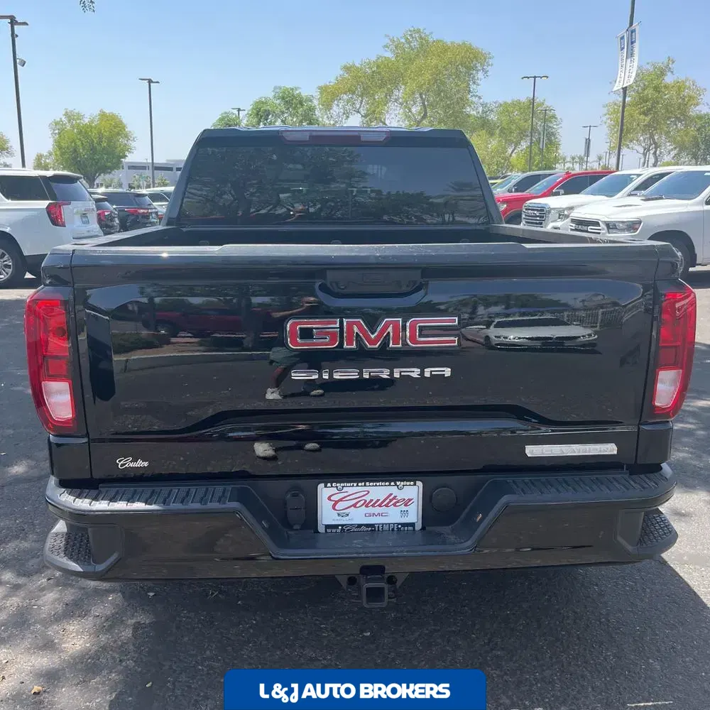 2025 GMC Sierra 1500 Elevation