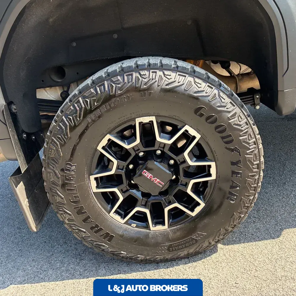 2025 GMC Sierra 2500 AT4X