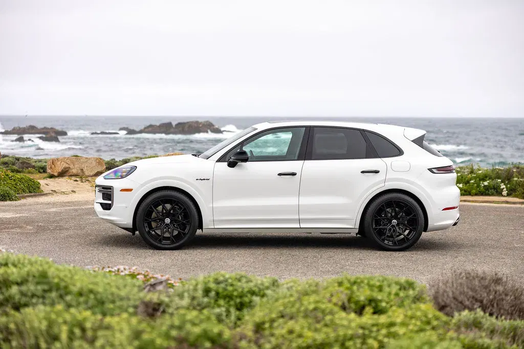 2025 Porsche Cayenne Turbo E-Hybrid