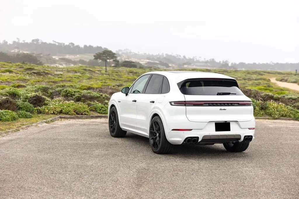 2025 Porsche Cayenne Turbo E-Hybrid