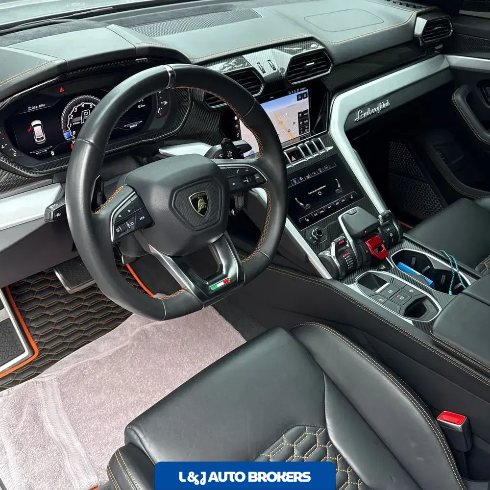 2020 Lamborghini Urus Base