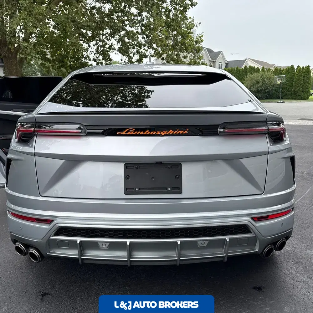 2020 Lamborghini Urus Base