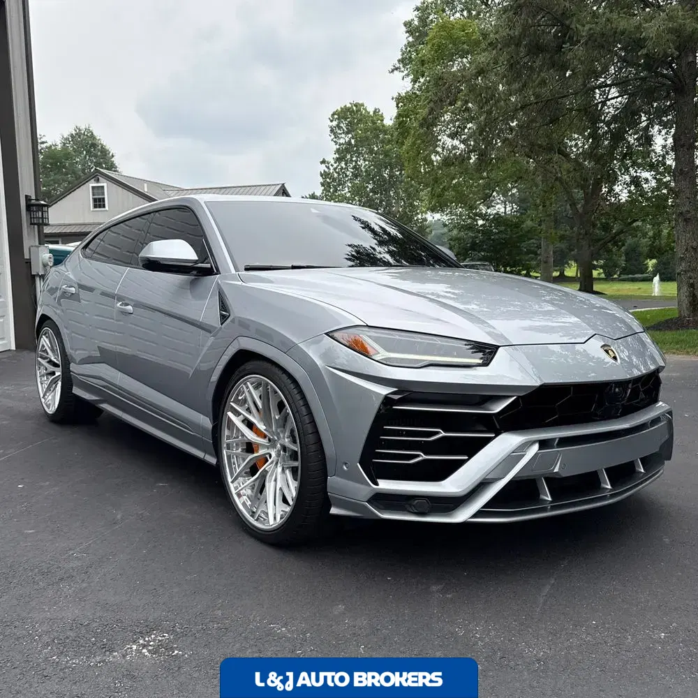2020 Lamborghini Urus Base