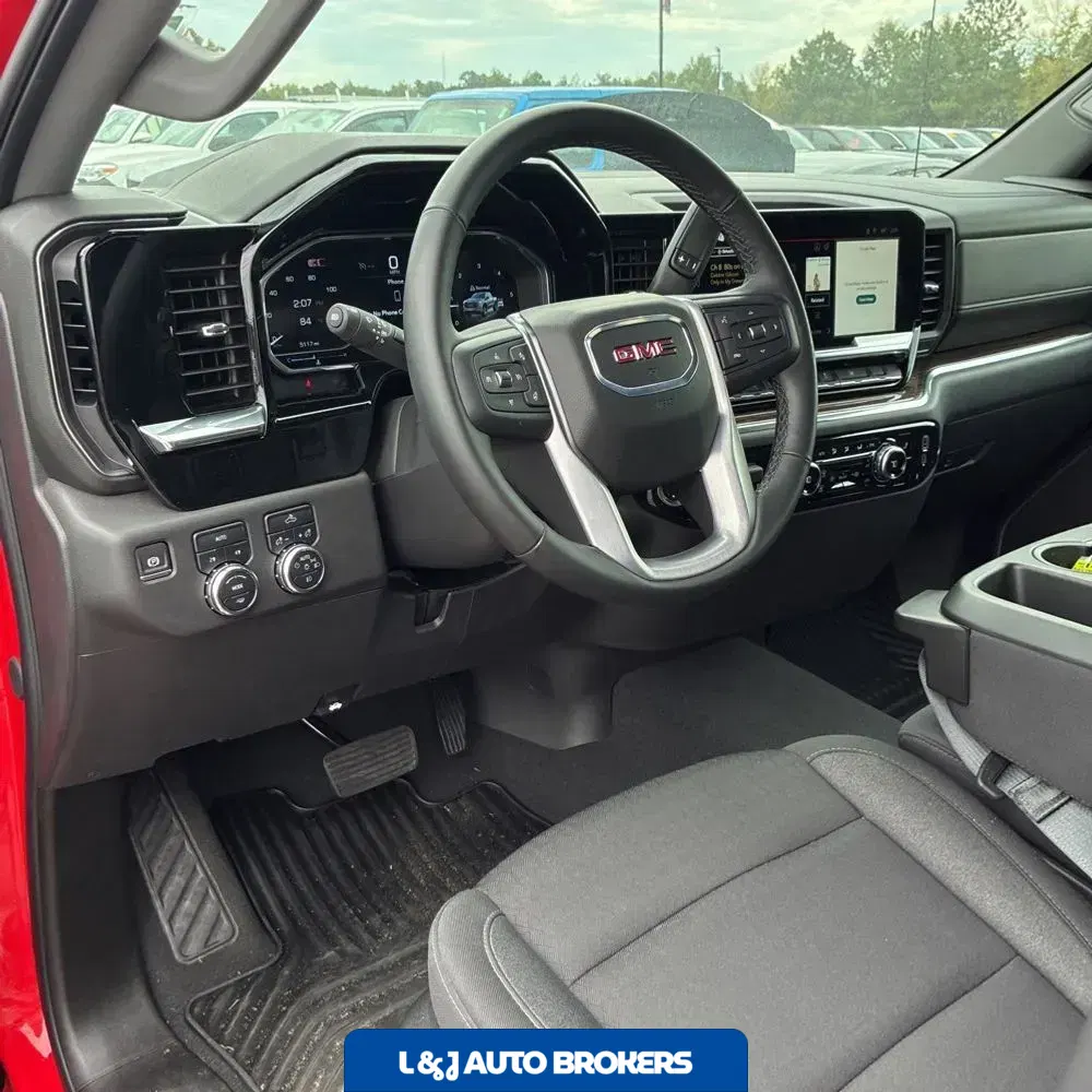 2025 GMC Sierra 1500 Elevation Standard