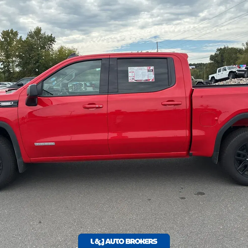2025 GMC Sierra 1500 Elevation Standard