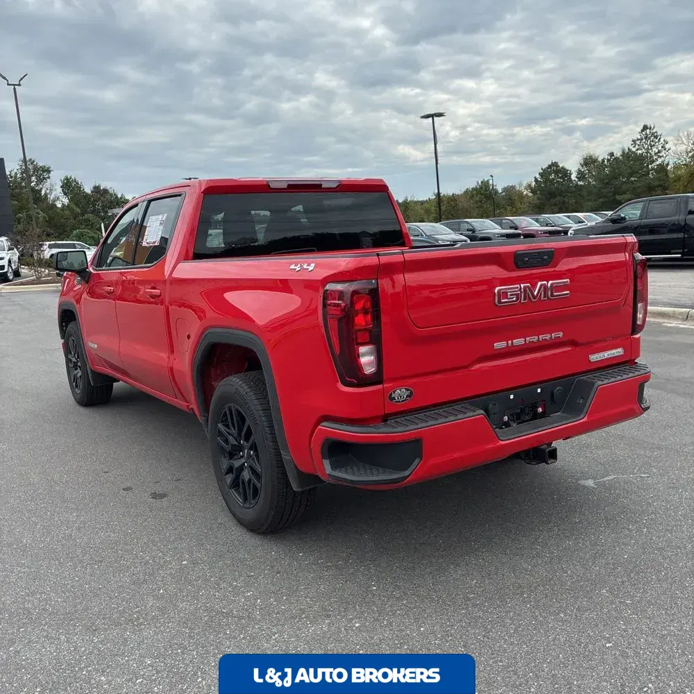 2025 GMC Sierra 1500 Elevation Standard