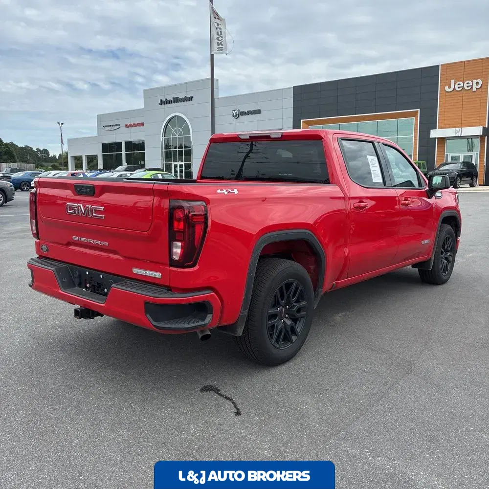 2025 GMC Sierra 1500 Elevation Standard