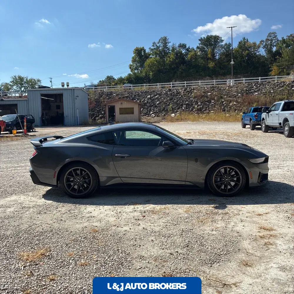 2024 Ford Mustang Dark Horse