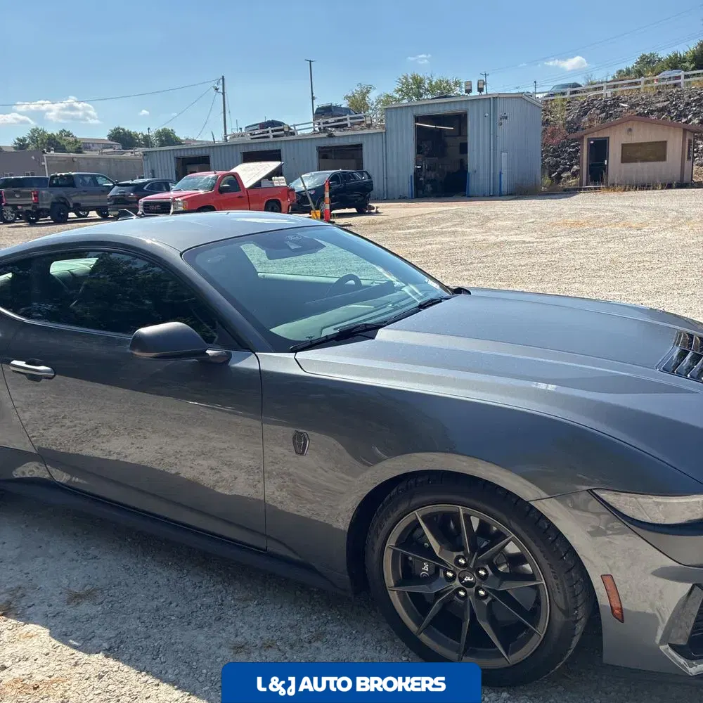 2024 Ford Mustang Dark Horse