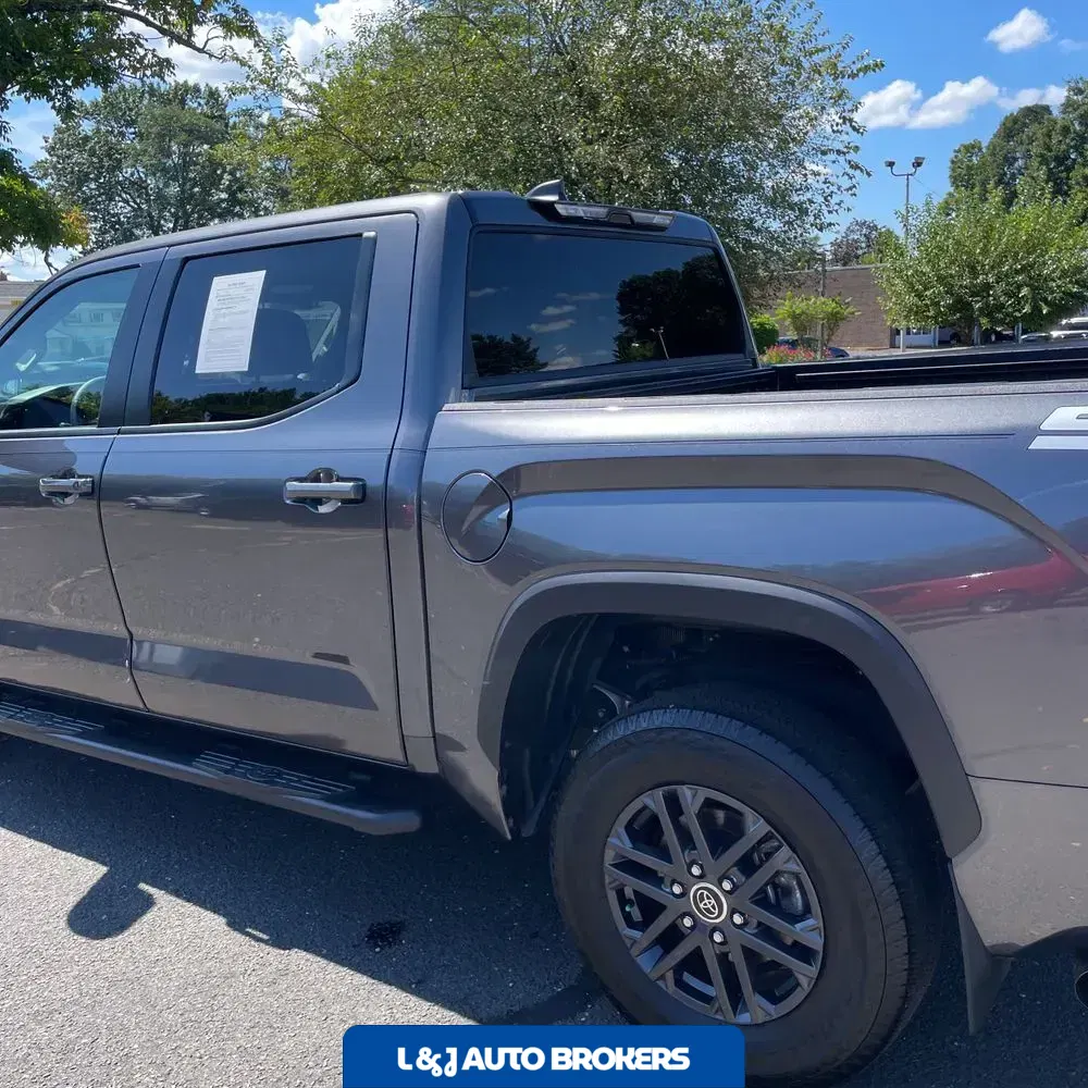 2024 Toyota Tundra SR5