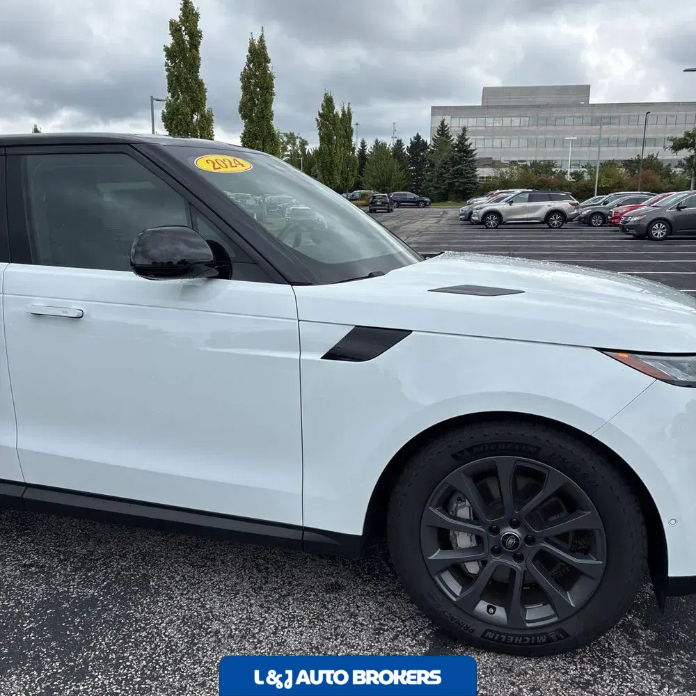 2024 Land Rover Range Rover Sport P360 SE