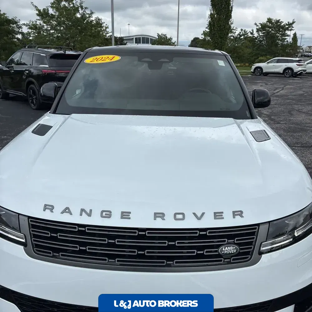 2024 Land Rover Range Rover Sport P360 SE