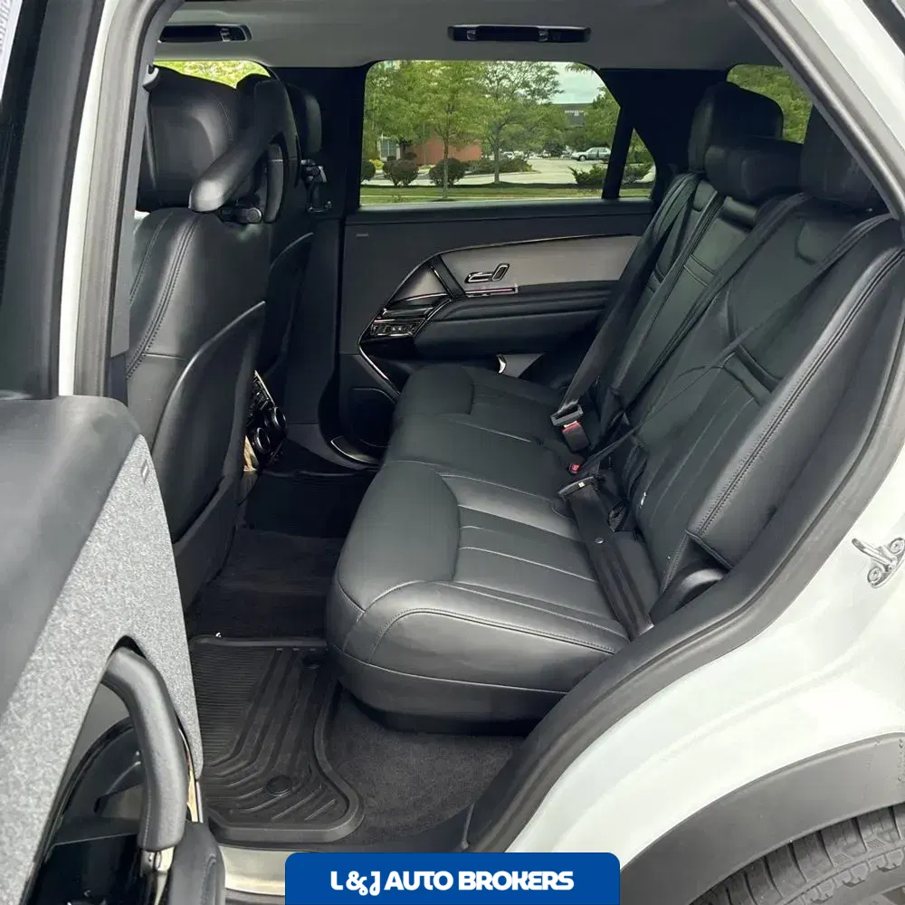 2024 Land Rover Range Rover Sport P360 SE